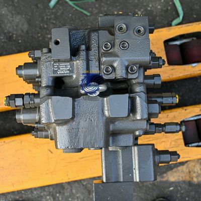 UX22-135 VOE14550306 Hydraulisches Steuerventil EC135B EC140 EC140B EC140D Bagger Hydraulische Teile