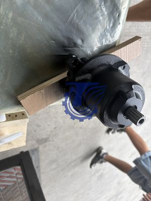 B0440-18001 708-7r-00710 708-7r-01690 Für Kayaba Wa320-5 Wa320-6 Hydraulischer Ventilator Motor Motor;Öl (Ventilatorantrieb) Baggerteile Nachmarkt Original